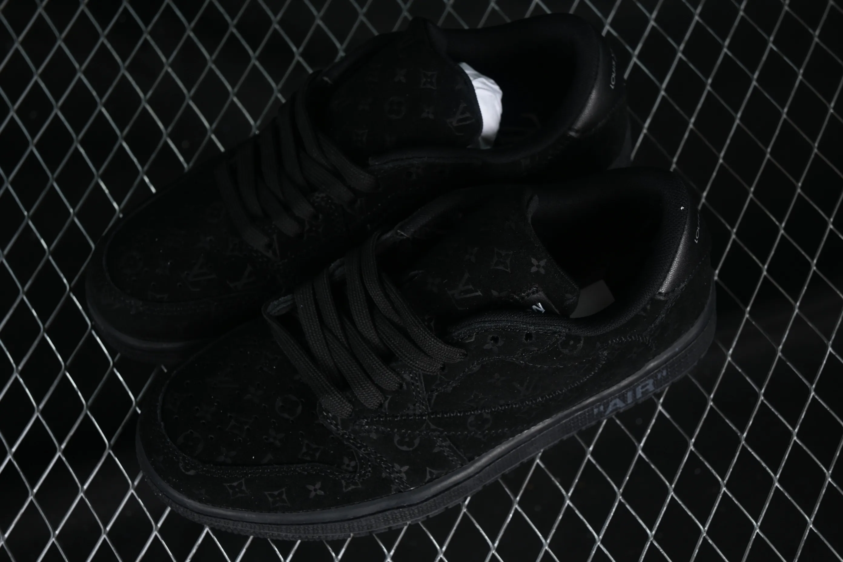 All categories Air Jordan Jordan series basketball shoes Air Jordan 1 Low LV x Travis Scott x Air Jordan 1 Low OG AJ1 Joe 1 undercut low top 1A9VD7